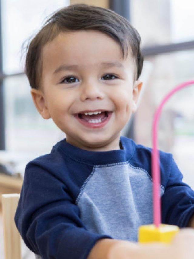 How to distinguish a child with ASD from other typically developing kids?
